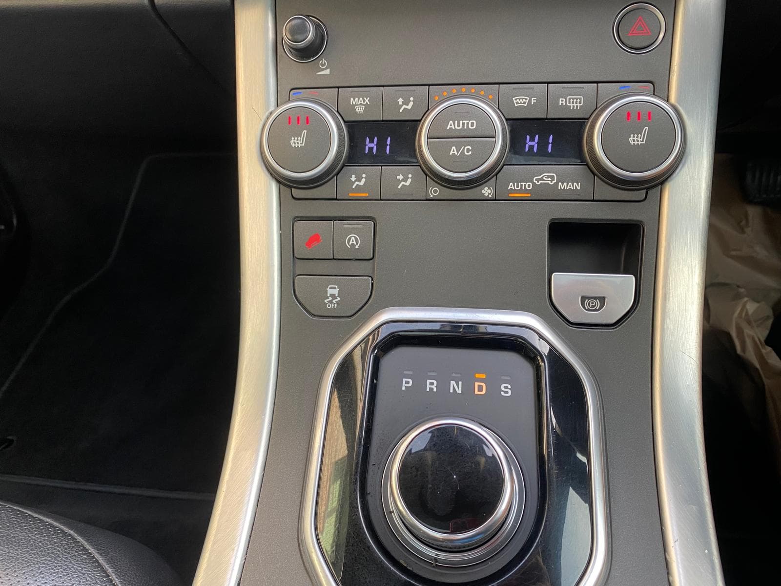 Land Rover Range Rover Evoque SE Tech TD4 Auto — photo 10